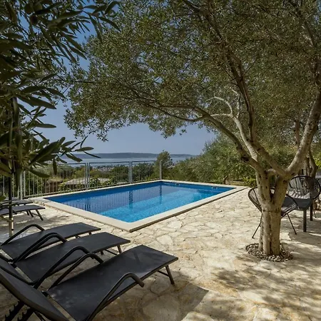 Olive Gardens * Kastela