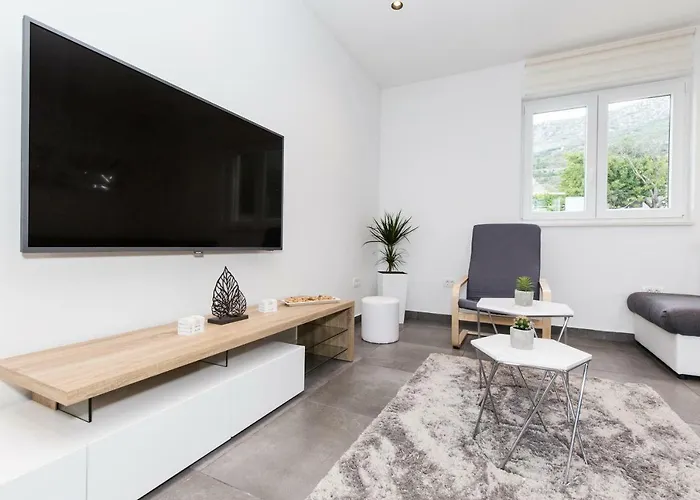 빌라 Olive Gardens Kaštela