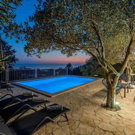 Olive Gardens * Kastela