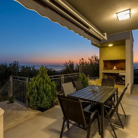 Olive Gardens * Kastela